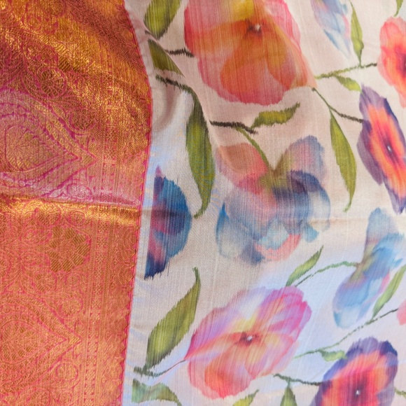 New floral Kanchi kanchipuram saree - Picture 3 of 9